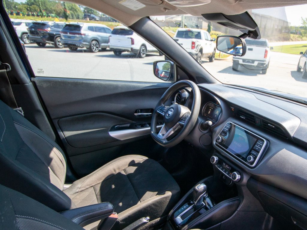 Used 2020 Nissan Kicks SV FWD image 20