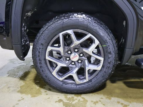 New 2026 GMC Sierra 1500 SLT w/ SLT Premium Plus Package image 30