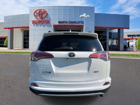Used 2017 Toyota RAV4 XLE FWD image 6