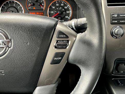 Used 2014 Nissan Armada Platinum image 23