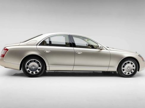 Used 2004 Maybach 57 RWD image 13