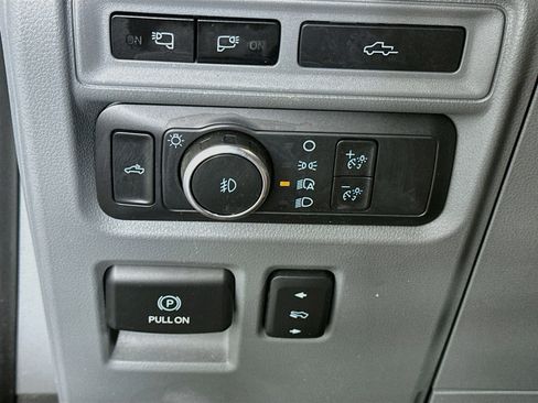 Used 2022 Ford F150 Lariat AWD/4WD image 17