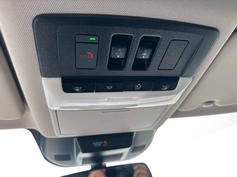 Used 2022 Nissan Rogue SL FWD image 28