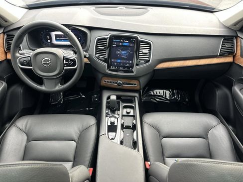 Used 2025 Volvo XC90 B6 Plus w/ Protection Package Premier image 9