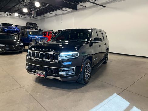 Used 2022 Jeep Wagoneer Series III w/ Flexible Seating Group AWD/4WD image 7