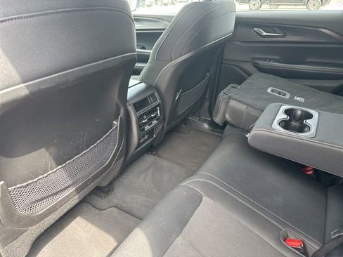 Used 2023 Jeep Grand Cherokee Laredo AWD/4WD image 50