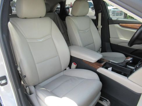Used 2019 Cadillac XTS Luxury FWD image 9