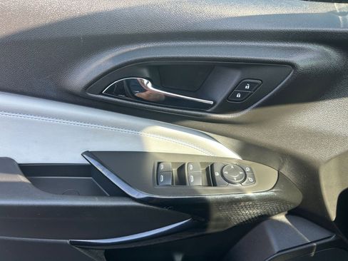 Used 2025 Chevrolet Trax LT image 20