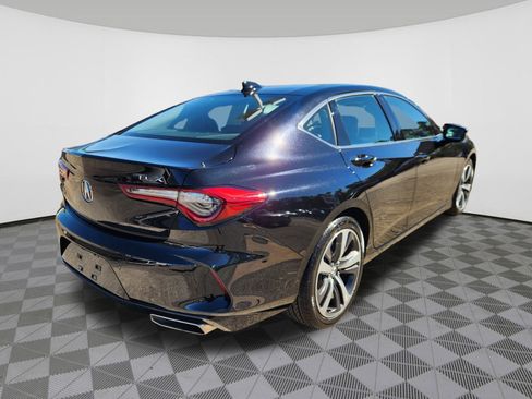 Certified 2025 Acura TLX w/ Technology Package image 4
