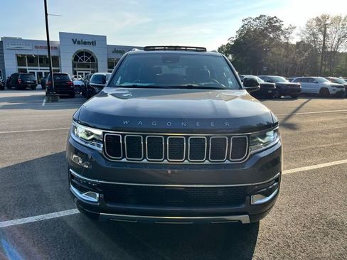 Used 2023 Jeep Wagoneer Series III w/ Premium Group I image 3