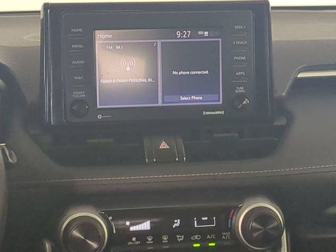 Used 2021 Toyota RAV4 LE FWD image 20