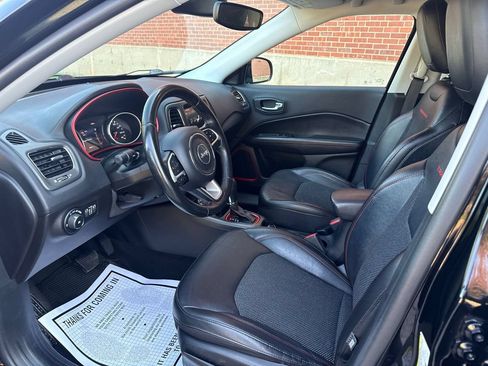 Used 2020 Jeep Compass Trailhawk AWD/4WD image 6
