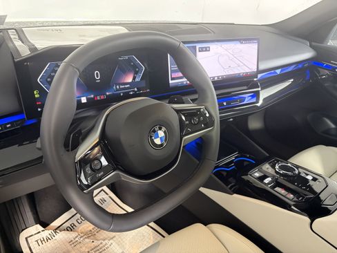 Certified 2025 BMW 540i xDrive AWD/4WD image 12