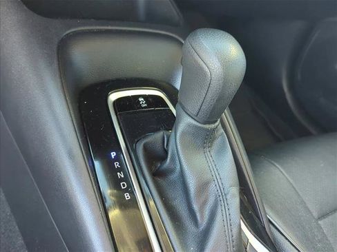 Used 2025 Toyota Corolla LE FWD image 17