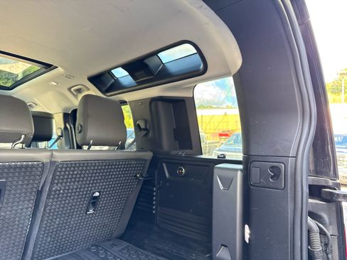 Used 2020 Land Rover Defender 110 HSE image 25