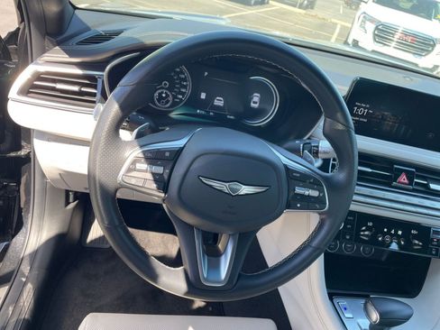 Used 2025 Genesis G70 2.5T image 28