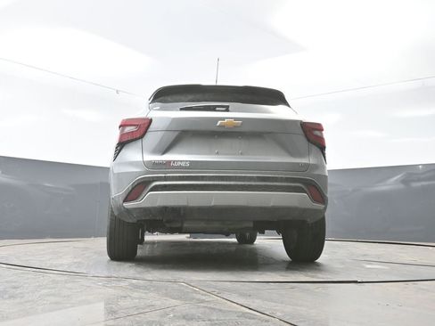 Used 2024 Chevrolet Trax LT w/ Driver Confidence Package image 27