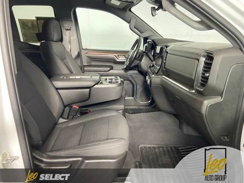 Used 2023 Chevrolet Silverado 1500 LT AWD/4WD image 29