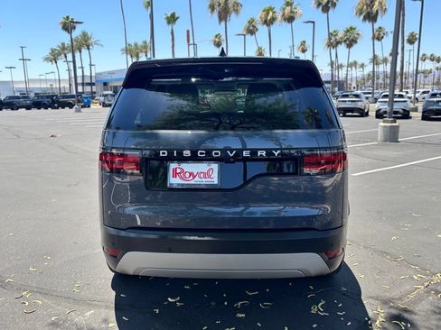 Used 2025 Land Rover Discovery S AWD/4WD image 8