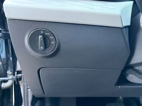 Certified 2023 Volkswagen Taos S FWD image 21