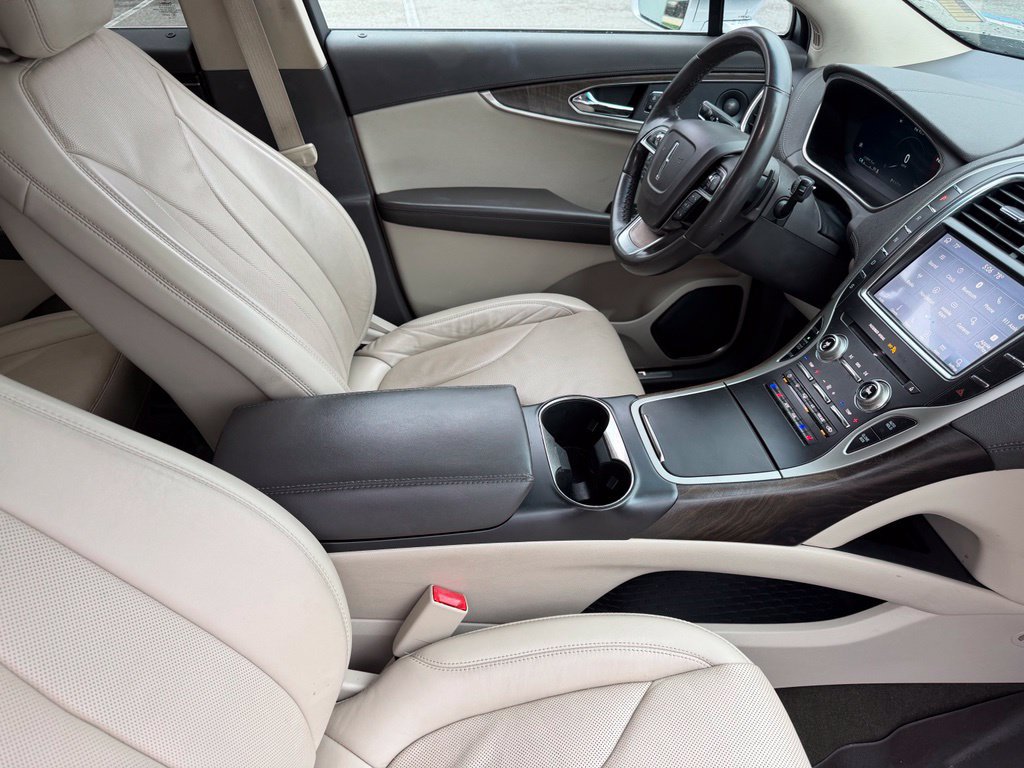 Used 2019 Lincoln Nautilus Reserve FWD image 15