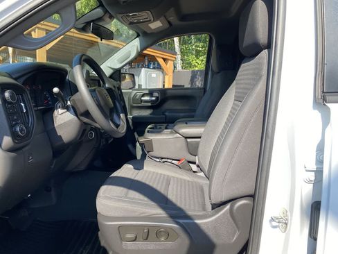 Used 2022 Chevrolet Silverado 1500 Custom Trail Boss AWD/4WD image 13