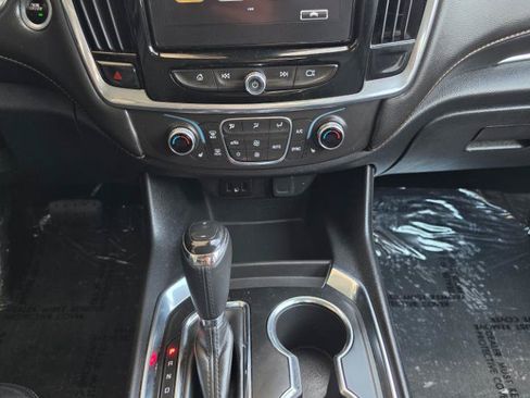 Used 2018 Chevrolet Traverse LT AWD/4WD image 18