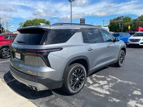 Used 2025 Chevrolet Traverse LT w/ Sun and Wheel Package AWD/4WD image 10