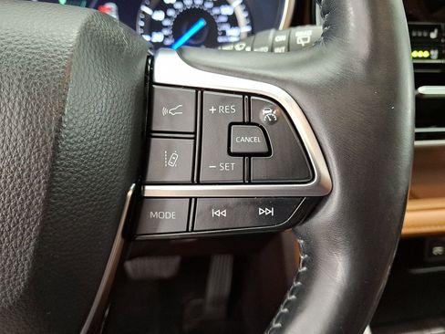 Used 2020 Toyota Highlander Platinum AWD/4WD image 10