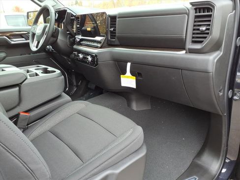 New 2026 GMC Sierra 1500 Elevation image 9