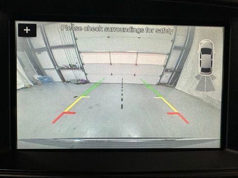 Used 2018 Ford Explorer XLT w/ Equipment Group 201A AWD/4WD image 32