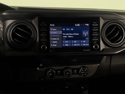 Used 2022 Toyota Tacoma SR RWD image 17