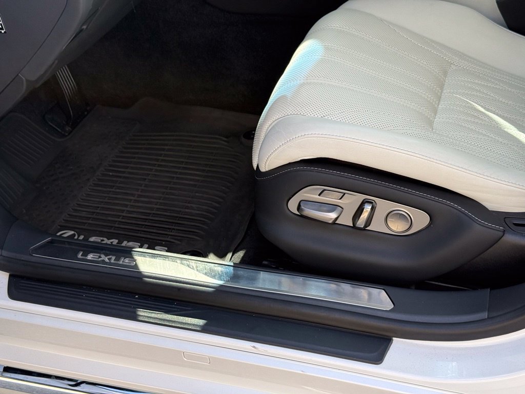 Certified 2023 Lexus LS 500 w/ Interior Upgrade Package RWD image 23