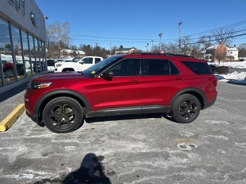 Used 2021 Ford Explorer XLT w/ Equipment Group 202A image 1