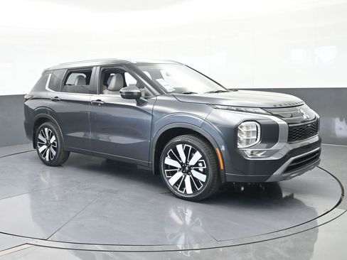 New 2026 Mitsubishi Outlander SEL FWD image 8