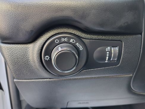 Certified 2024 Dodge Durango GT image 27