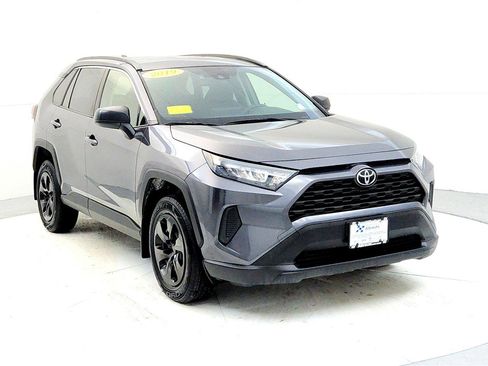 Certified 2019 Toyota RAV4 LE image 8