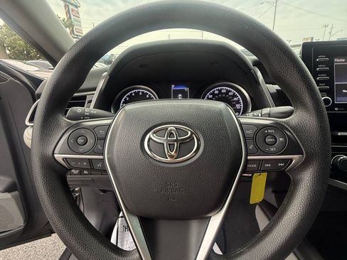 Used 2021 Toyota Camry LE FWD image 12