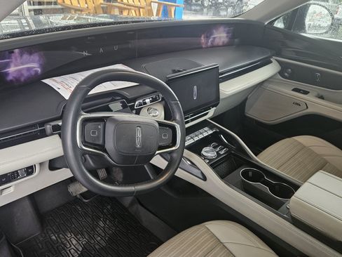 Used 2026 Lincoln Nautilus Reserve AWD/4WD image 10