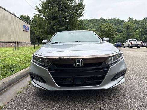 Used 2018 Honda Accord Sport image 2
