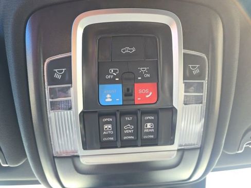 Used 2025 RAM 2500 Laramie image 26