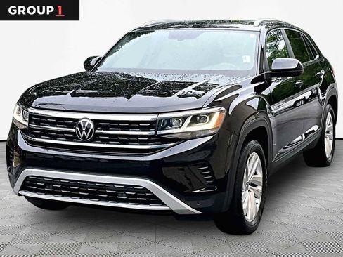 Used 2023 Volkswagen Atlas Cross Sport SE w/ Panoramic Sunroof Package FWD image 1