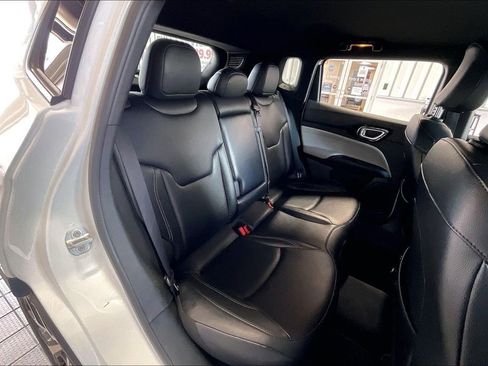 Used 2025 Jeep Compass Limited AWD/4WD image 15