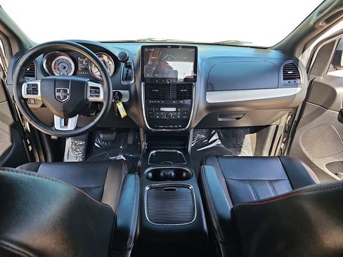 Used 2019 Dodge Grand Caravan GT FWD image 9