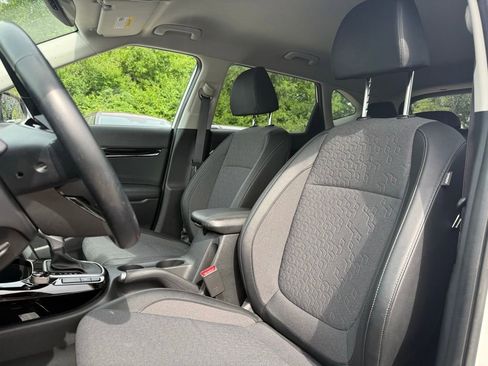 Certified 2024 Kia Seltos S FWD image 8
