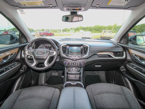 Used 2018 GMC Terrain SLE w/ Driver Convenience Package AWD/4WD image 9