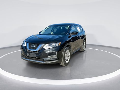 Used 2019 Nissan Rogue S image 4