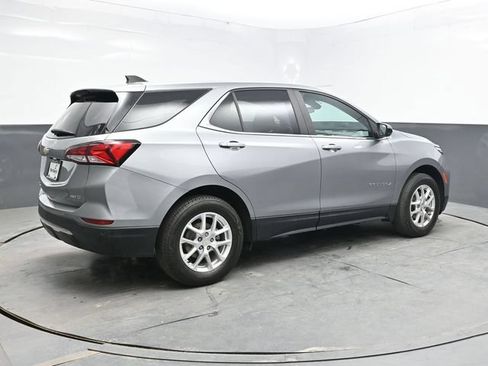Used 2023 Chevrolet Equinox LT w/ Driver Convenience Package AWD/4WD image 7