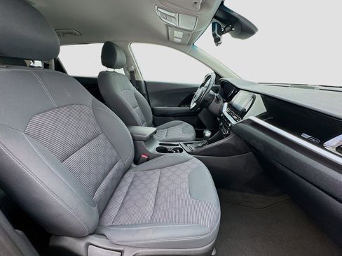 Used 2022 Kia Niro LXS image 18