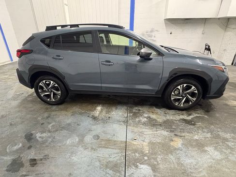 Used 2024 Subaru Crosstrek 2.0i Premium AWD/4WD image 2